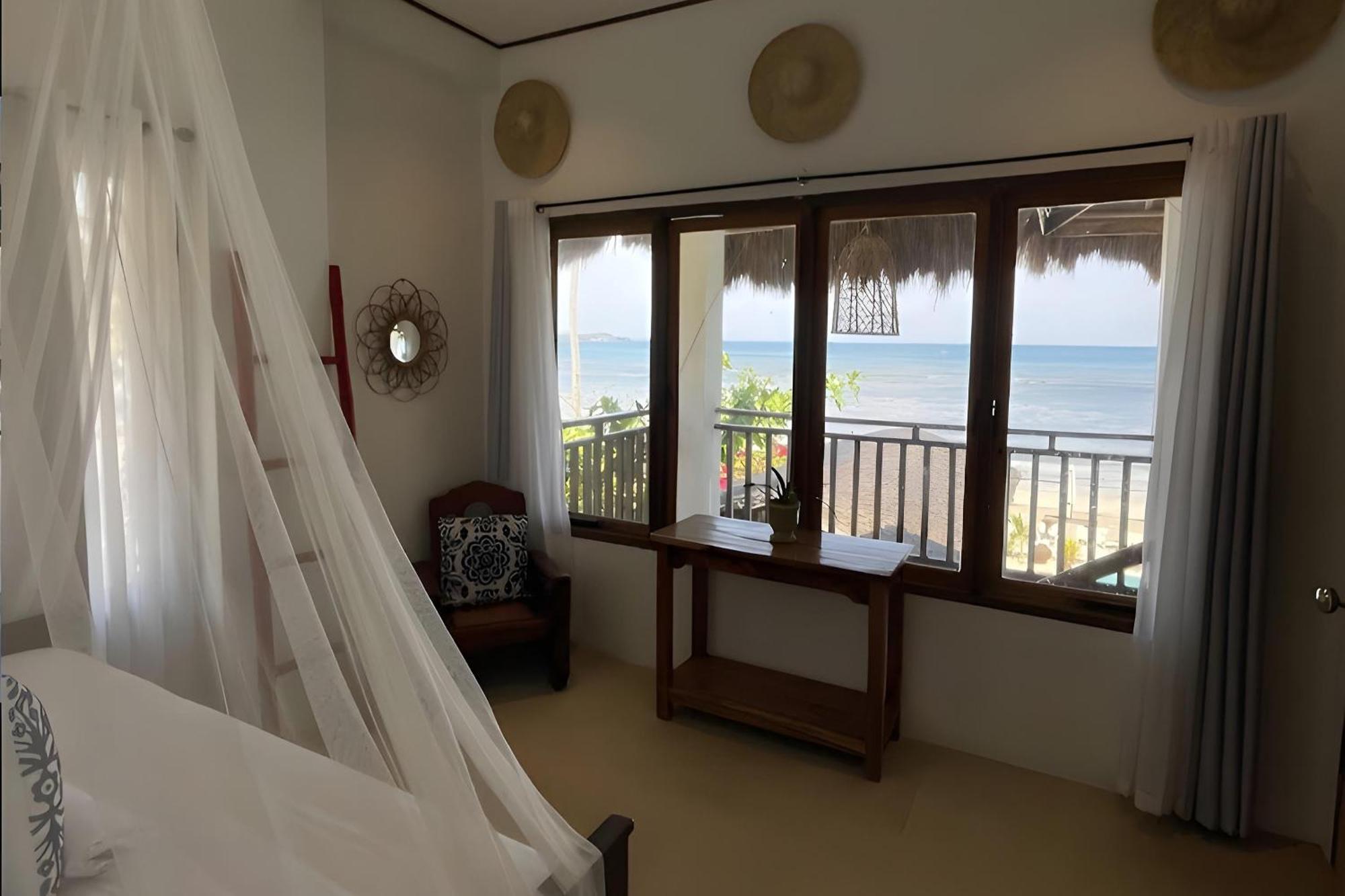 Sirom Beach House Tambobong Extérieur photo