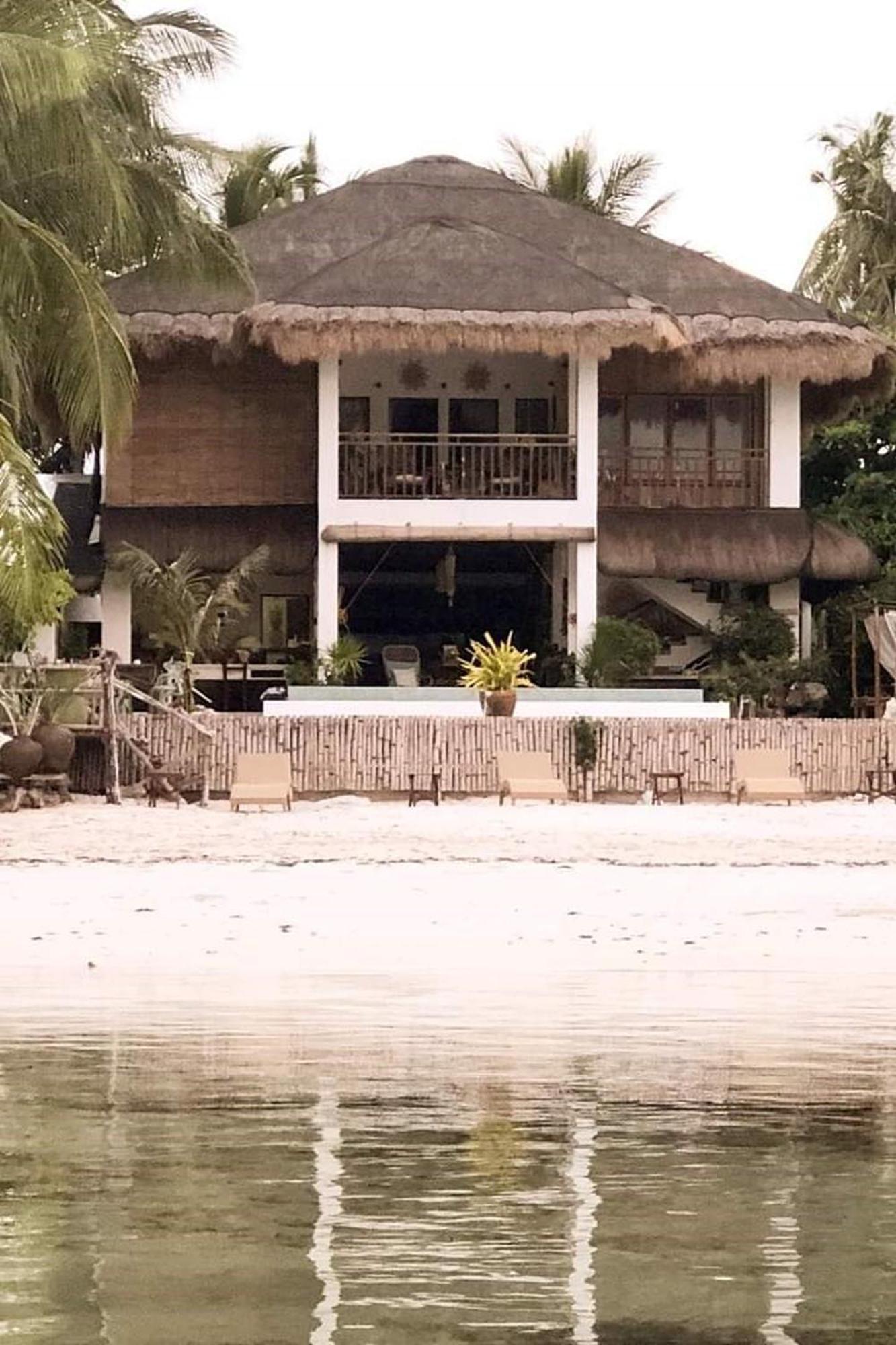 Sirom Beach House Tambobong Extérieur photo