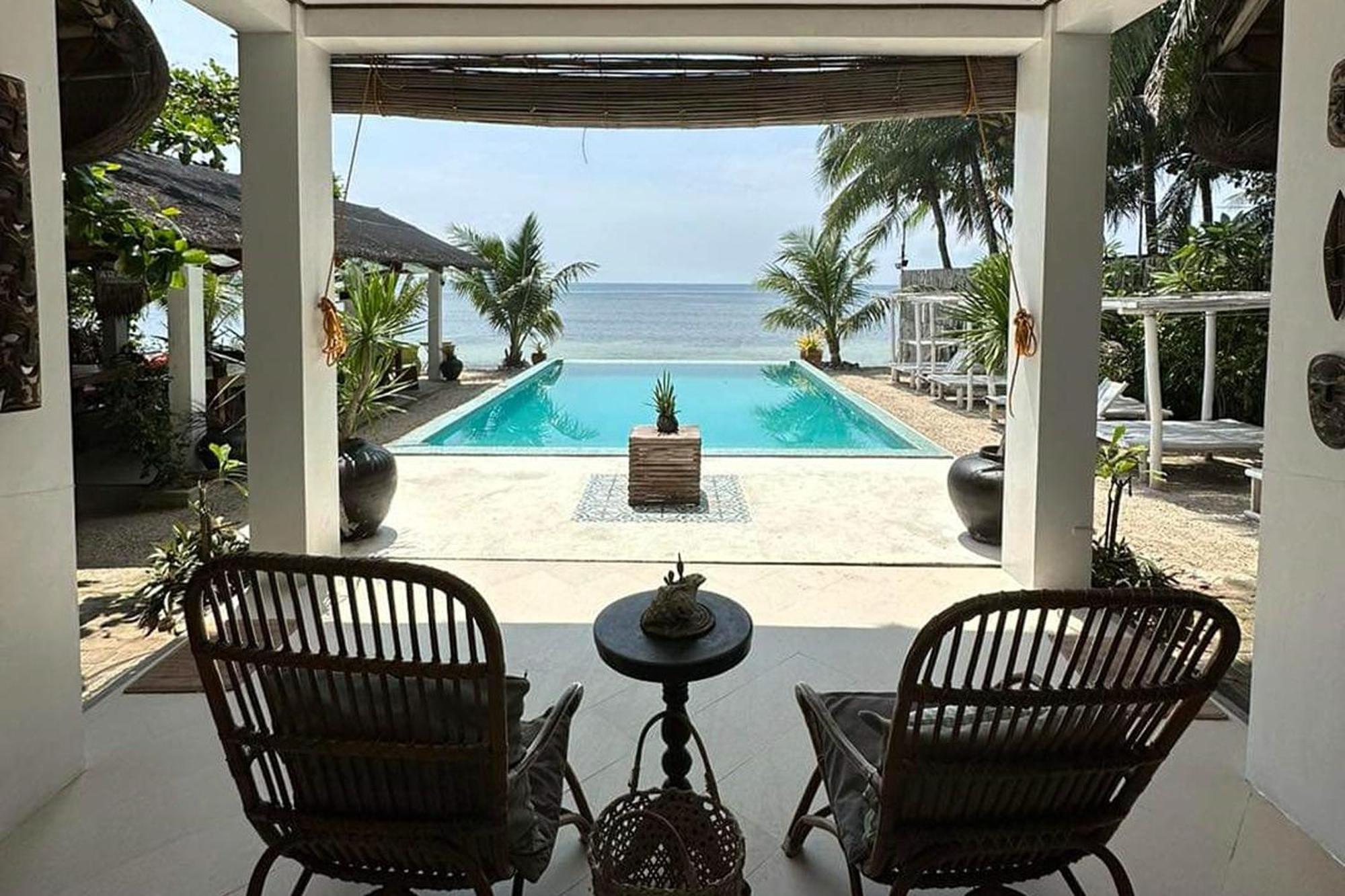 Sirom Beach House Tambobong Extérieur photo